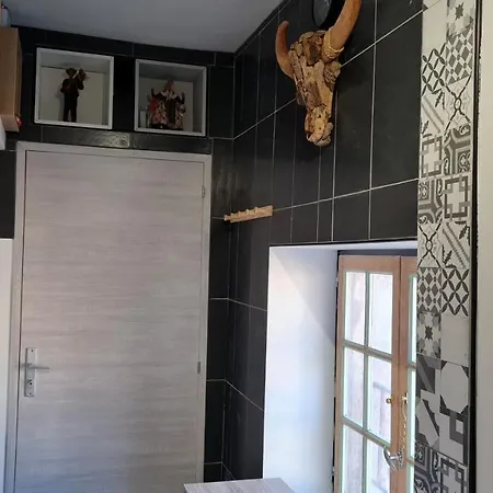 Le De La Republique Διαμέρισμα