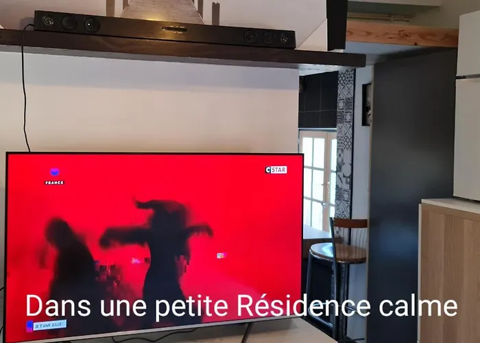 Le De La Republique אגדה