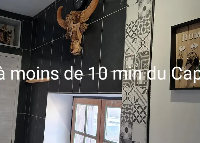 Le De La Republique * אגדה